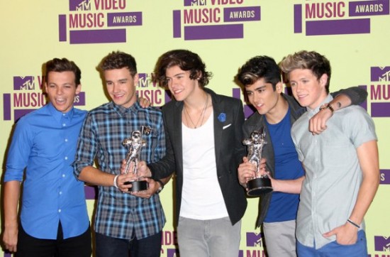 One Direction sbaragliano gli mtv video music awards 2012!